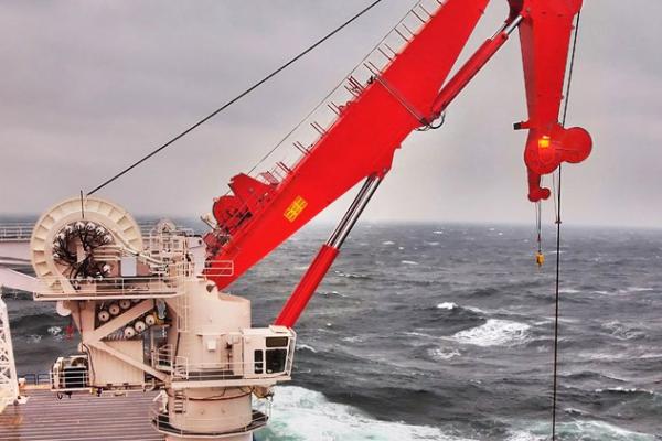 Offshore: Ramena pro lodní jeřáb
